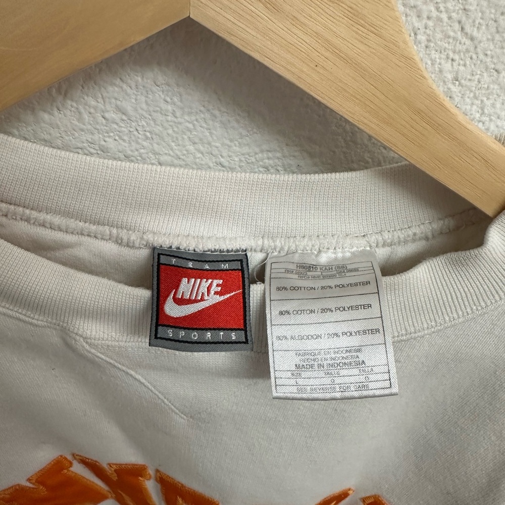 90’s Nike White and Orange Tennessee Sweater - Picture 2 of 3